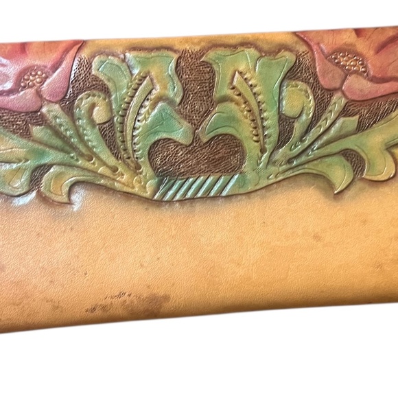 Vintage Handmade 1970’s Embossed Tooled Leather Clutch Hinged Clasp to‎ Close - Picture 11 of 11